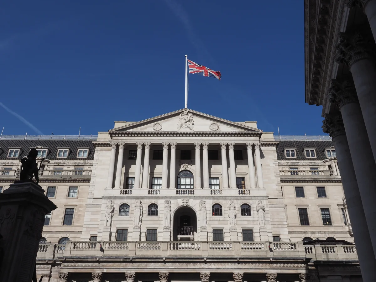 Weekly FX Roundup: Pound Holds Firm, Dollar Buyers Find Value