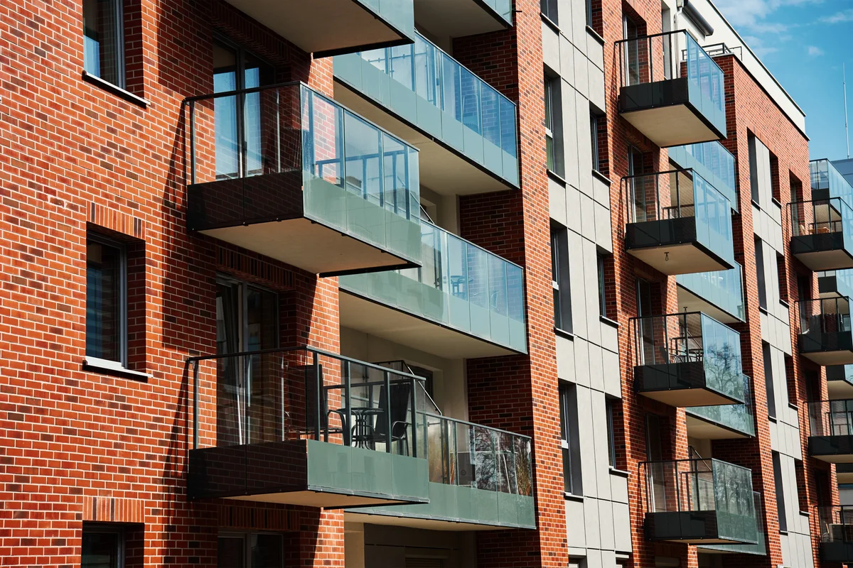 How Lamera Capital Helps Solicitors Deliver Better Outcomes on Currency and Timing