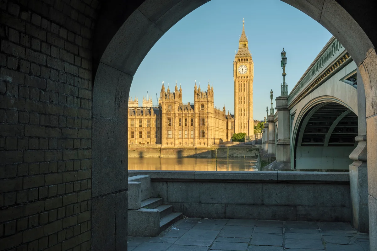 The Sterling Trap: Bond Markets, a Broken Growth Story, and the Quiet Erosion No One Is Pricing
